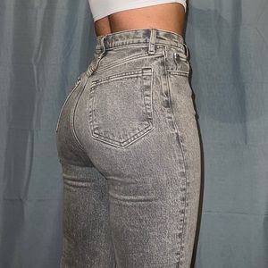 Abercrombie Ultra High Rise 90s Straight Gray, 25/0R